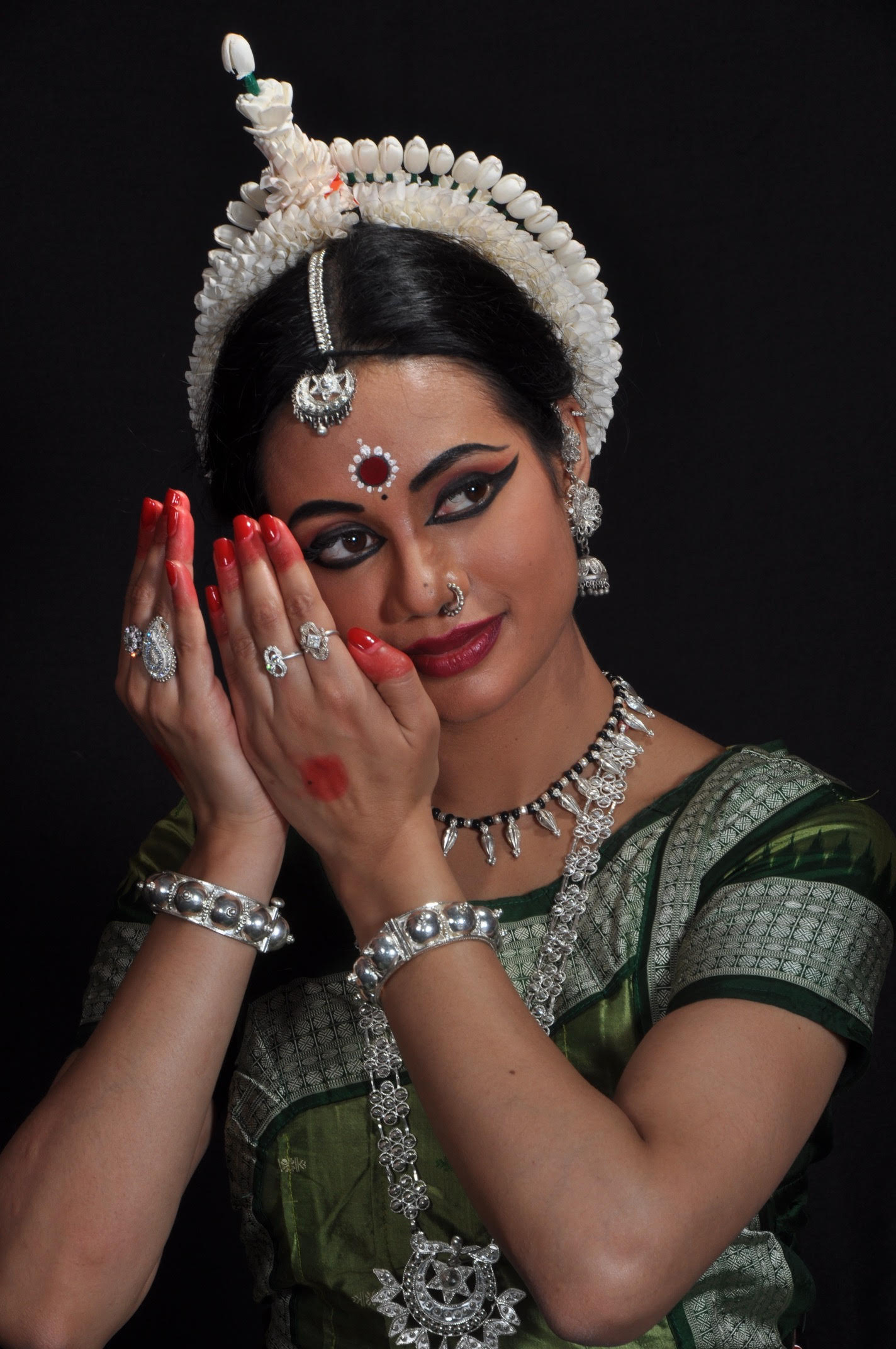 Odissi dance makeup tutorial / How to do professional classical dance  makeup/ actress priya yadav - YouTube