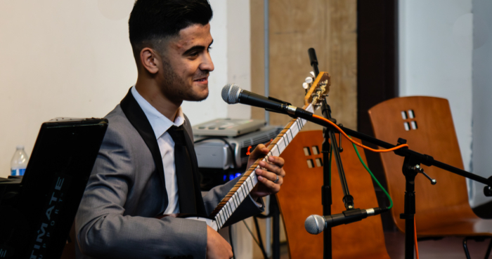 Syrian Refugee Musician Dlan Dary